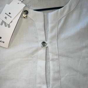 NWT Mens Nearkin XL White Tunic.